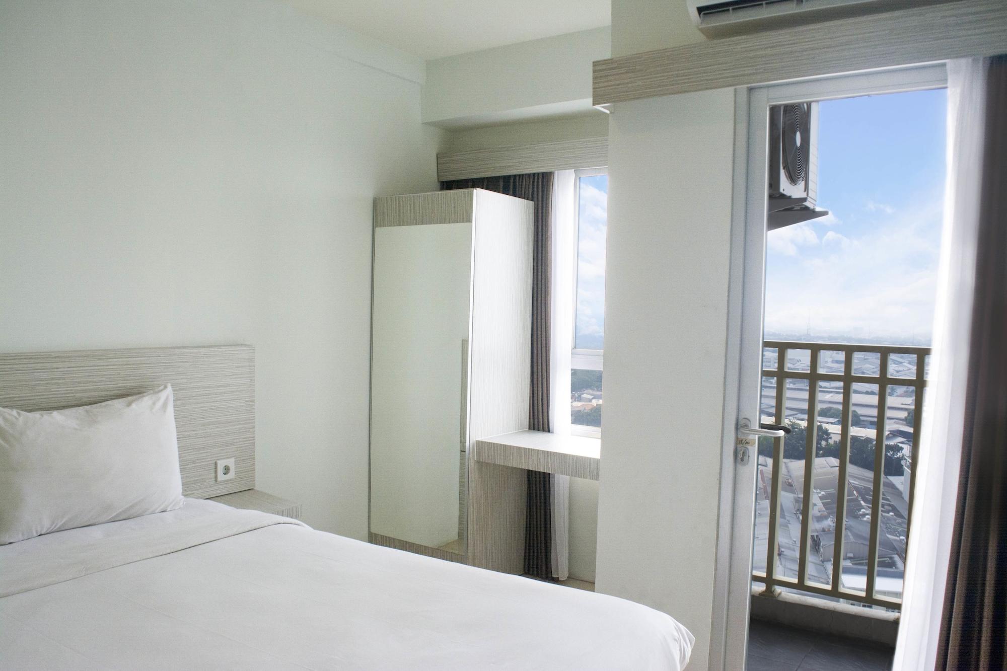 Titanium Express Homtel Hotel Джакарта Екстериор снимка