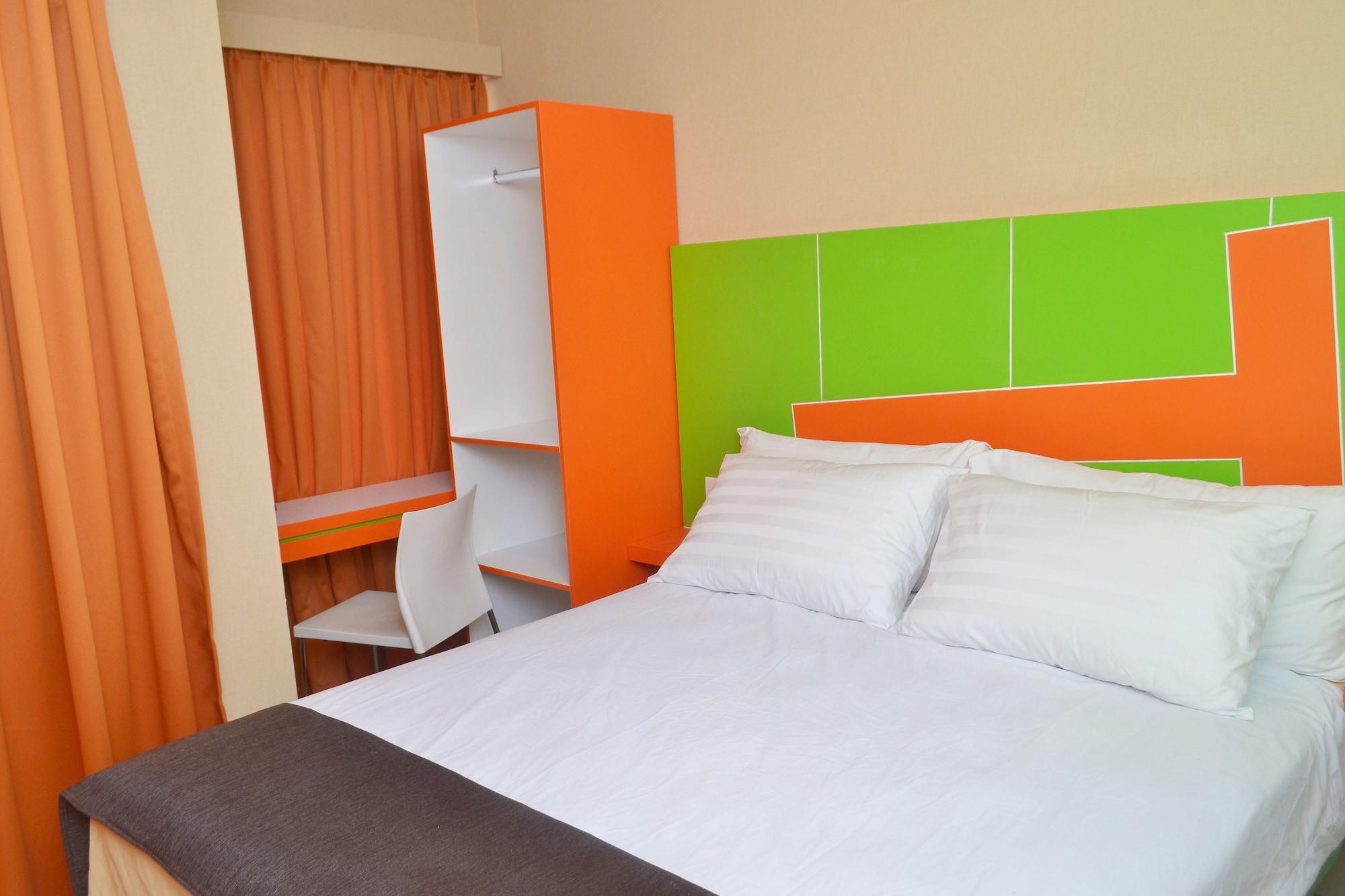 Titanium Express Homtel Hotel Джакарта Екстериор снимка