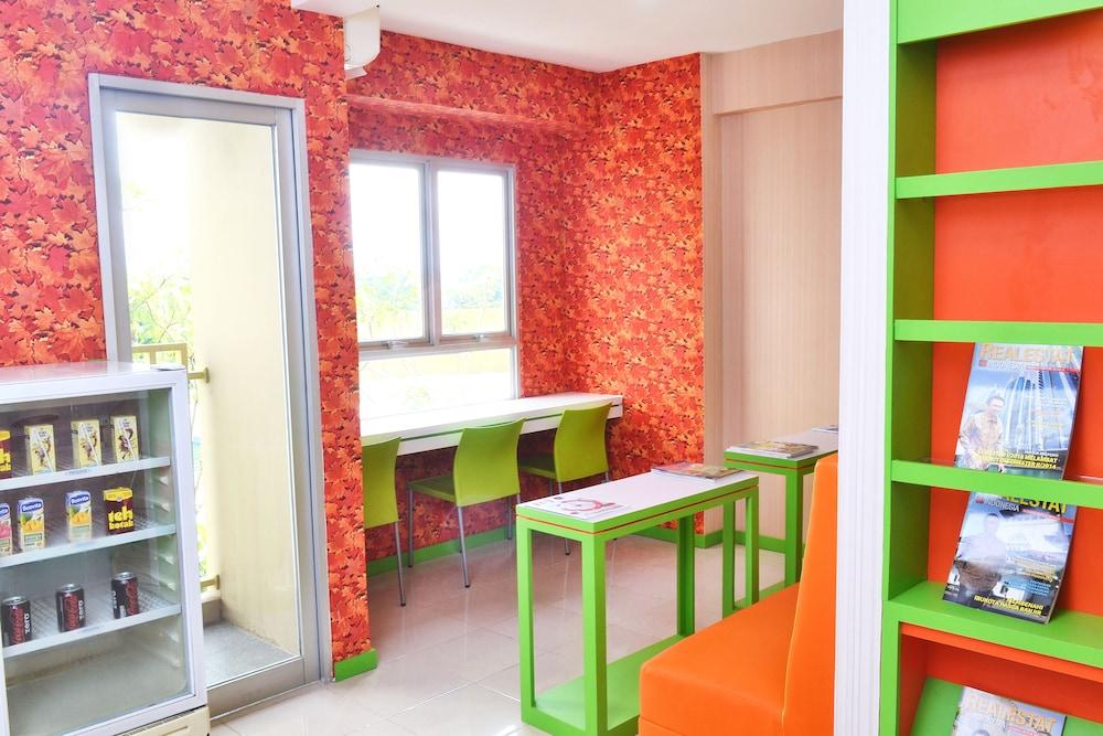 Titanium Express Homtel Hotel Джакарта Екстериор снимка