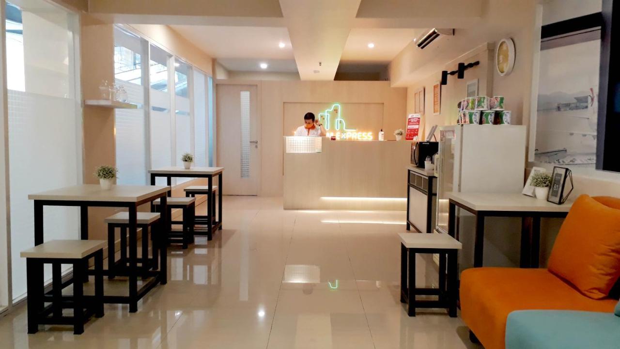 Titanium Express Homtel Hotel Джакарта Екстериор снимка