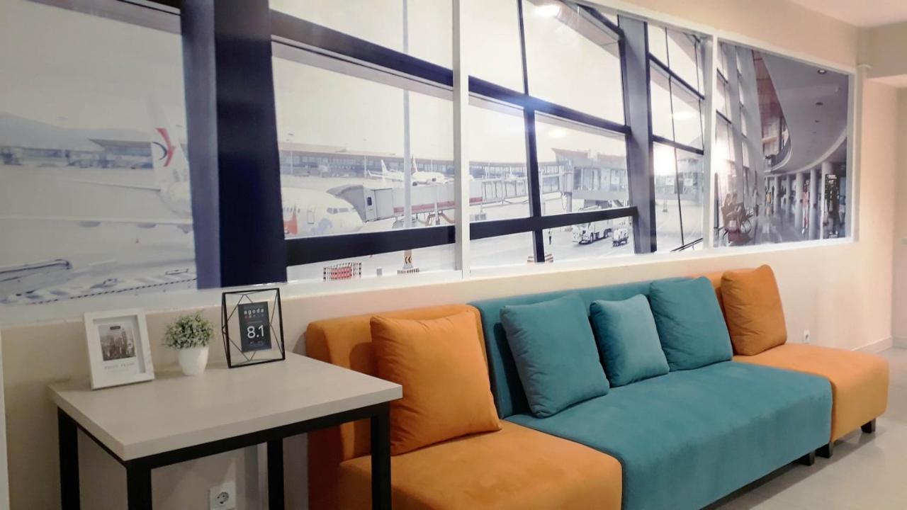 Titanium Express Homtel Hotel Джакарта Екстериор снимка