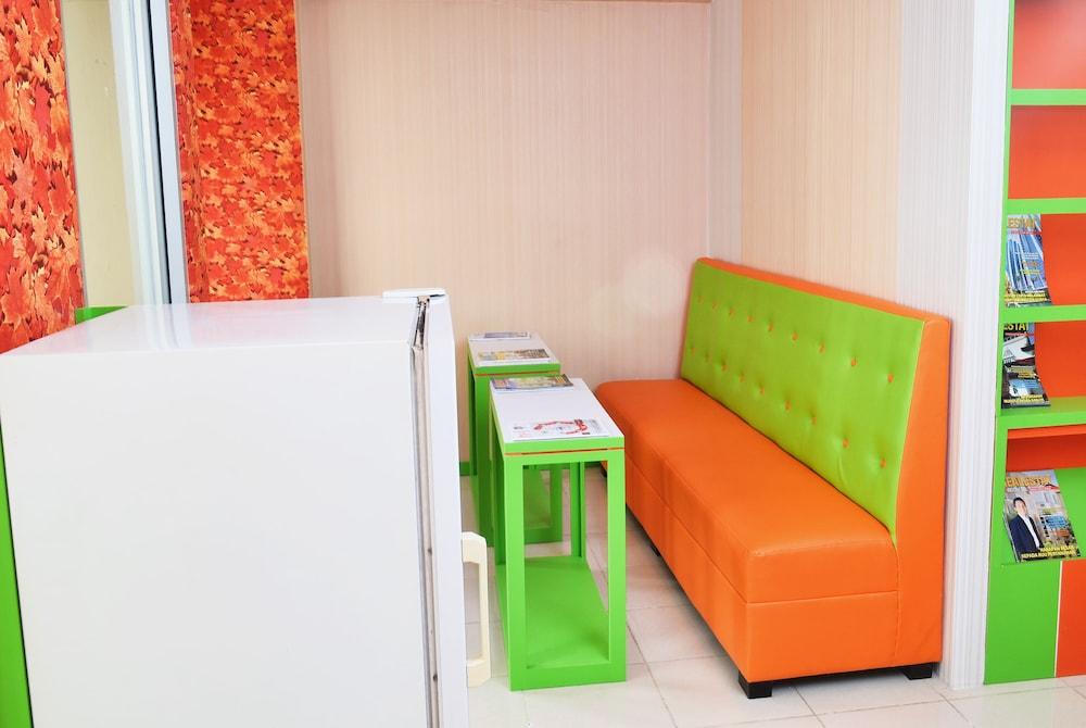 Titanium Express Homtel Hotel Джакарта Екстериор снимка