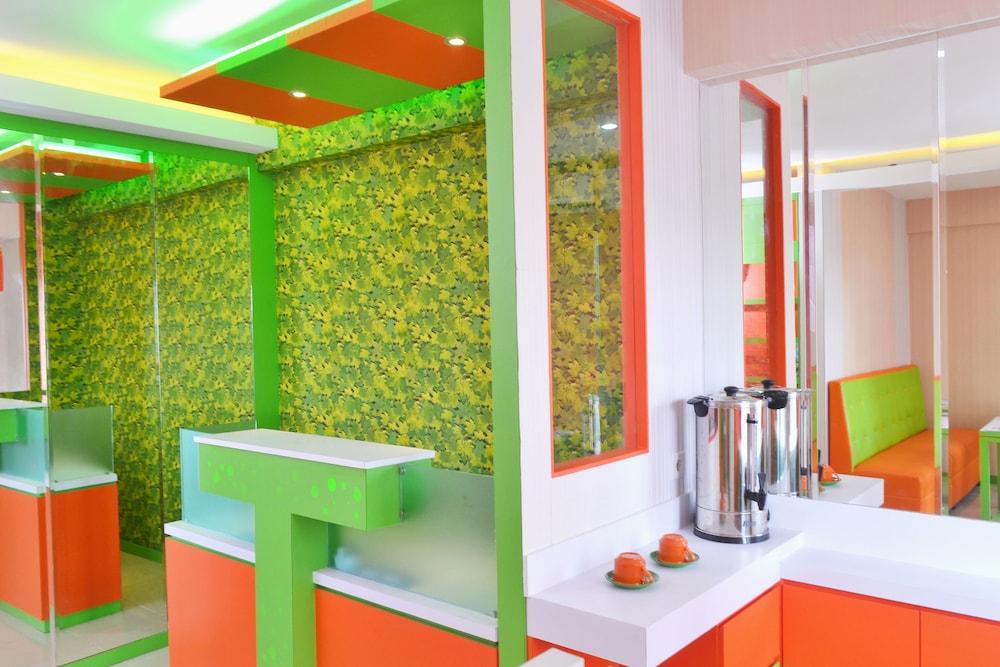 Titanium Express Homtel Hotel Джакарта Екстериор снимка