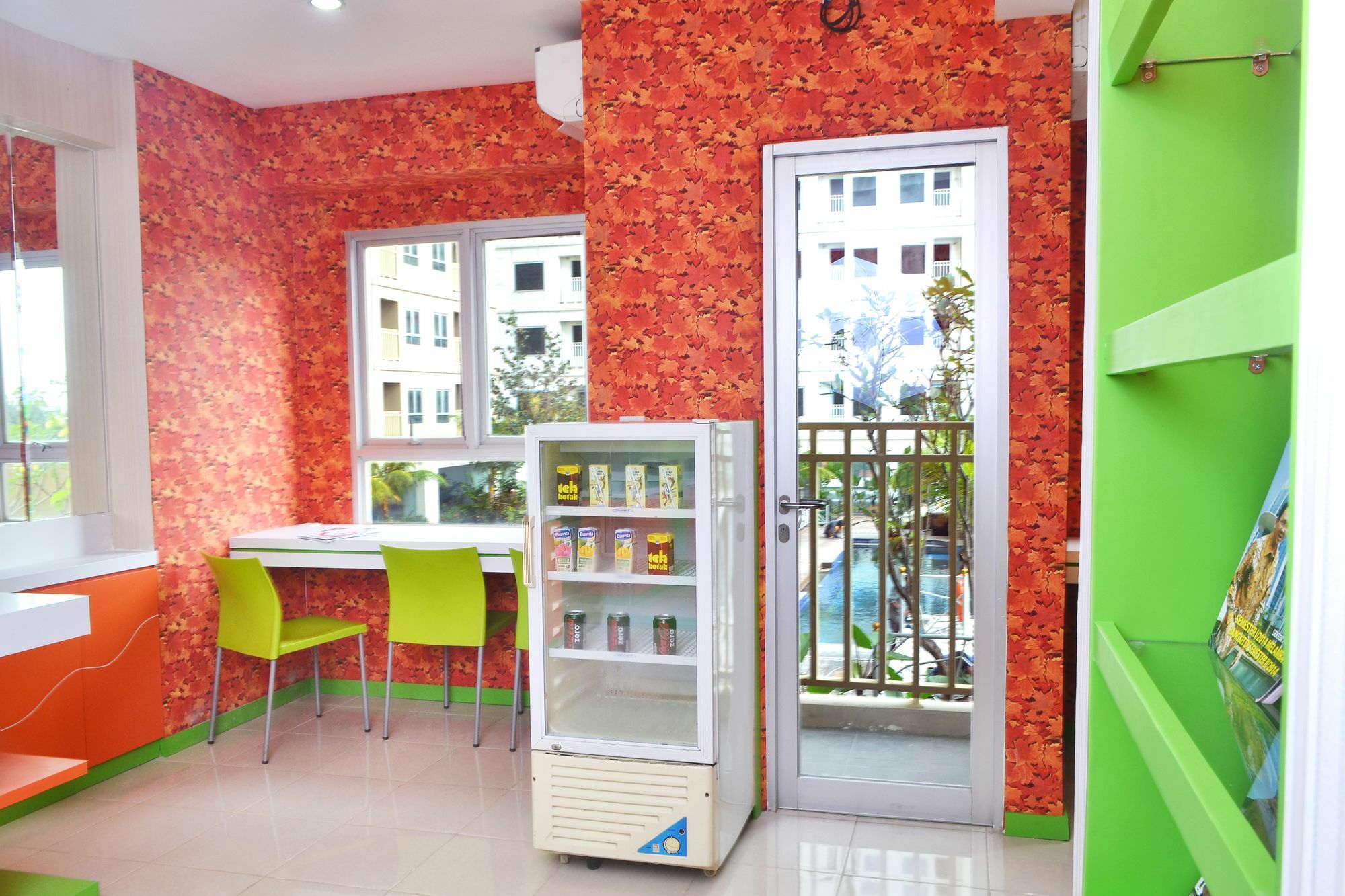 Titanium Express Homtel Hotel Джакарта Екстериор снимка