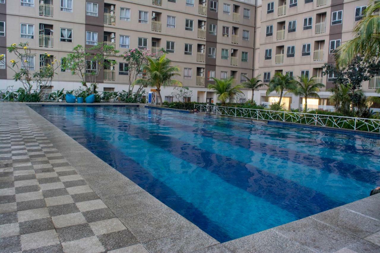 Titanium Express Homtel Hotel Джакарта Екстериор снимка