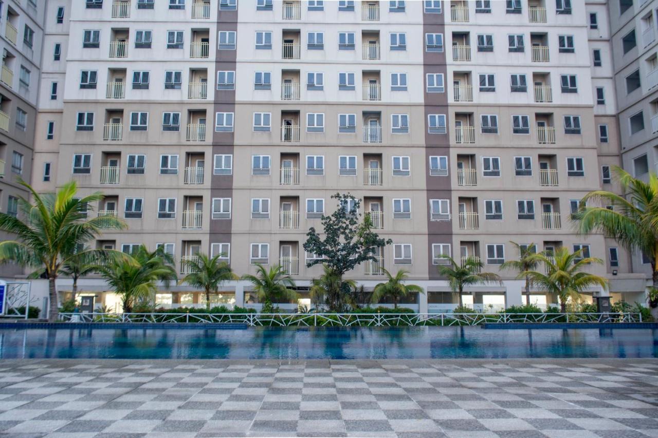 Titanium Express Homtel Hotel Джакарта Екстериор снимка